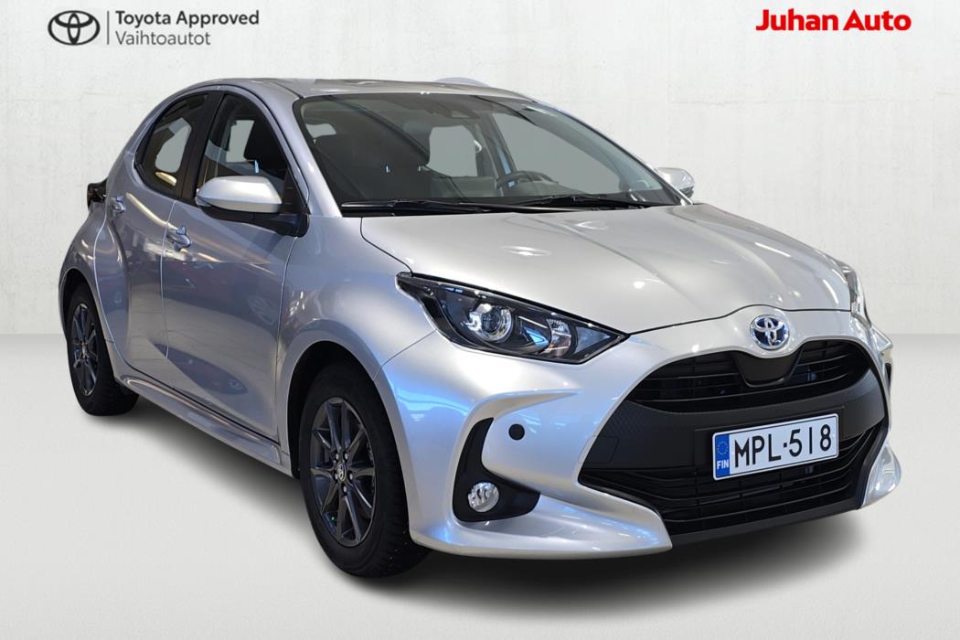 TOYOTA TOYOTA YARIS HYBRID 2023