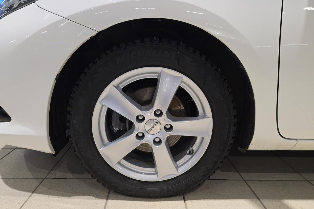 TOYOTA Auris 2017