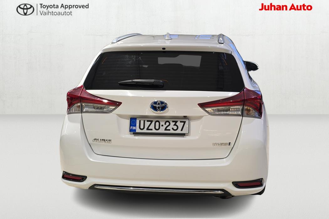 TOYOTA Auris 2017