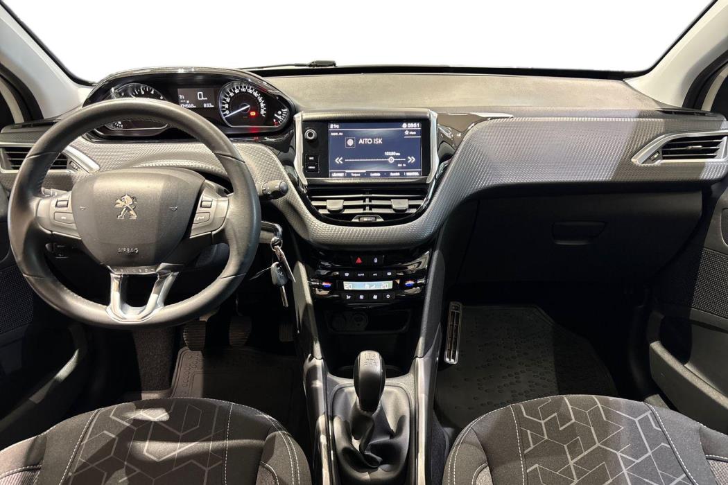 PEUGEOT 2008 2018