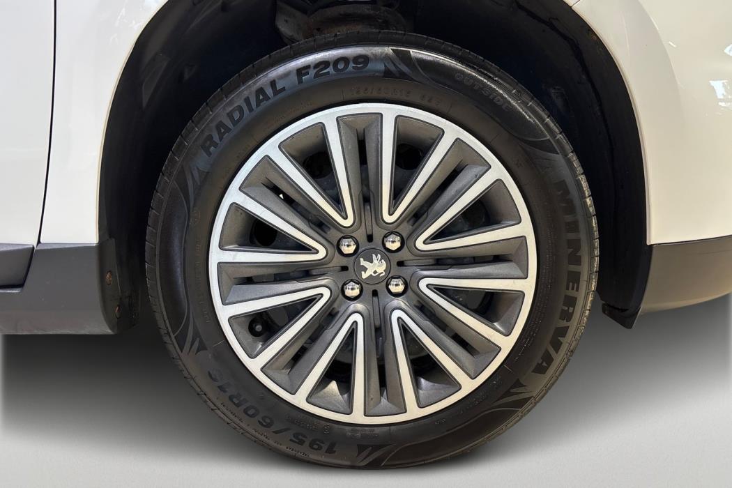 PEUGEOT 2008 2018