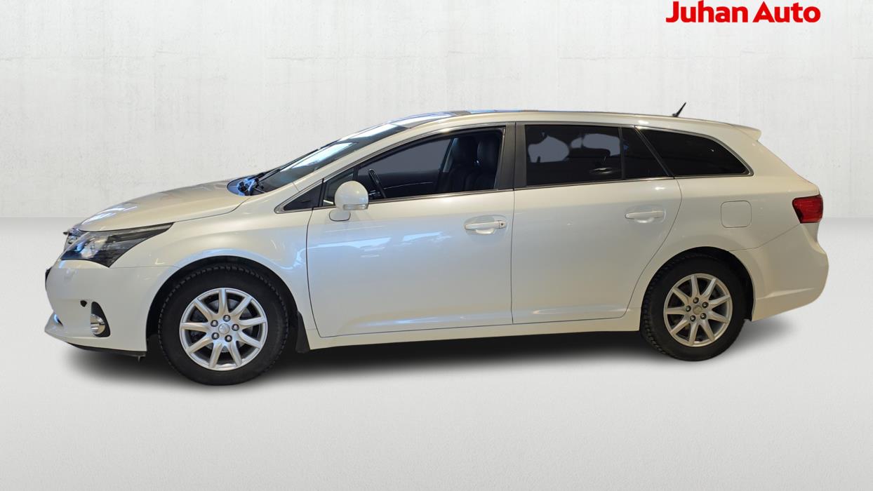 TOYOTA Avensis 2013