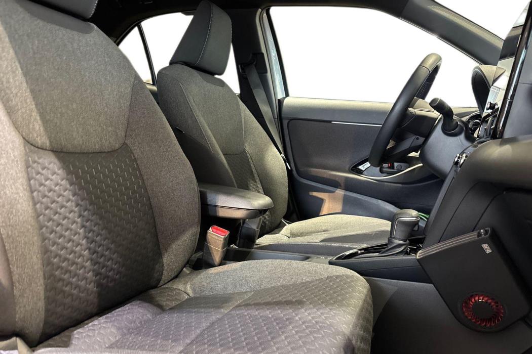 TOYOTA Yaris Cross 2025
