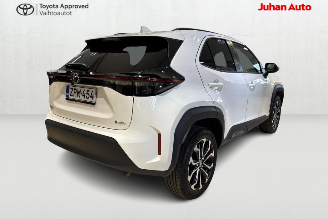 TOYOTA Yaris Cross 2025