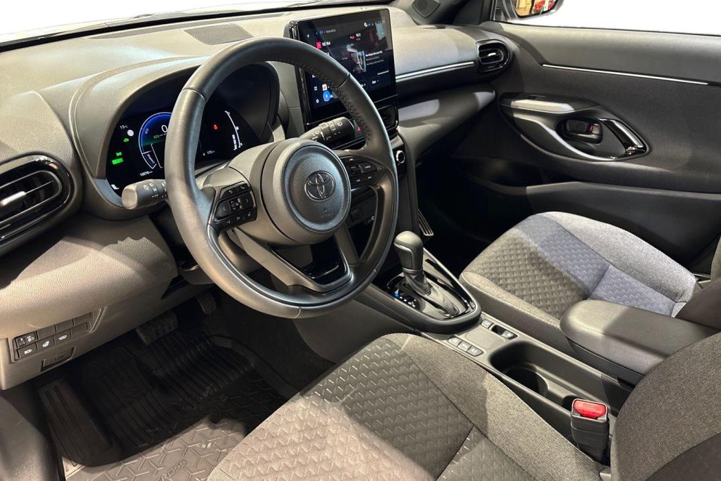 TOYOTA Yaris Cross 2025