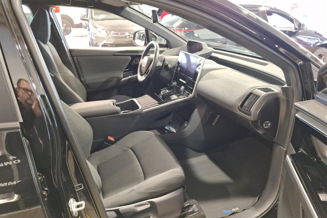 TOYOTA bZ4X 2023