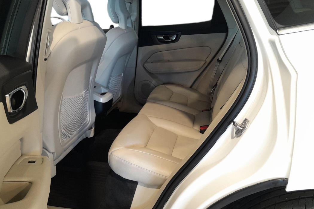 VOLVO XC60 2018