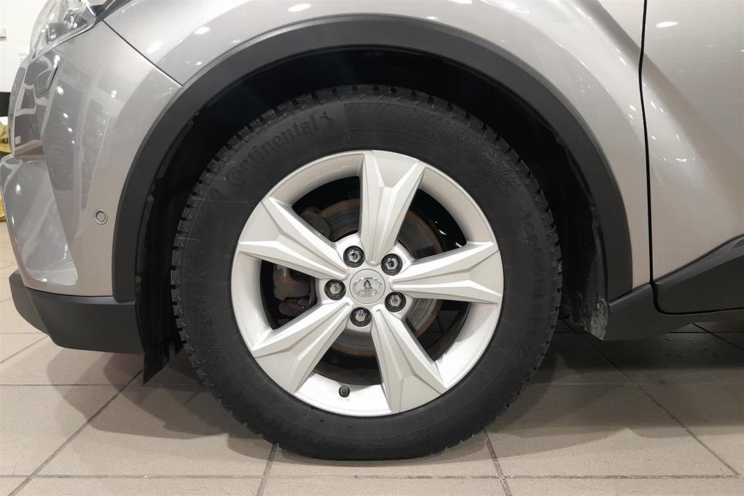 TOYOTA C-HR 2016