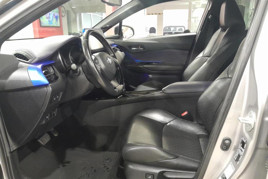 TOYOTA C-HR 2016