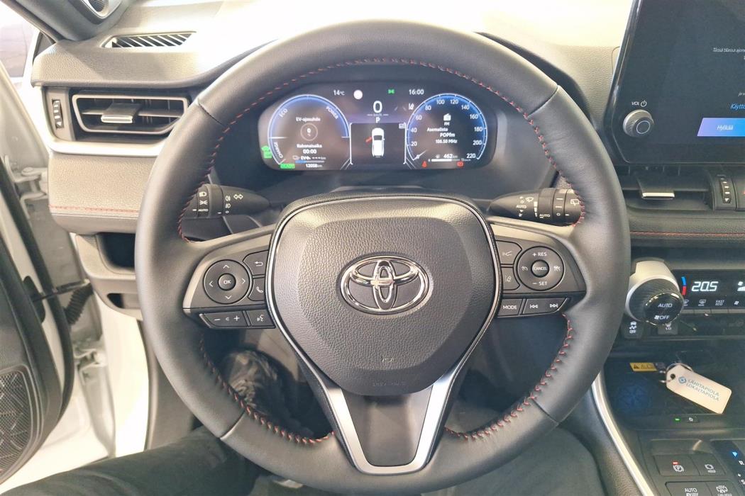 Toyota RAV4 Plug-in 2025