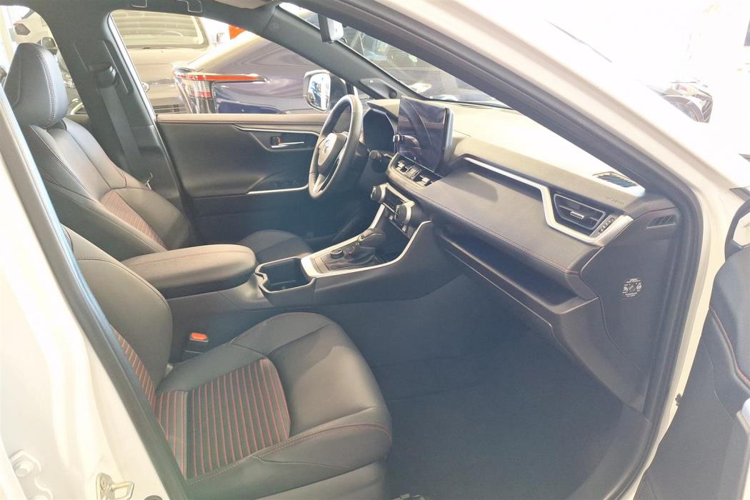 Toyota RAV4 Plug-in 2025