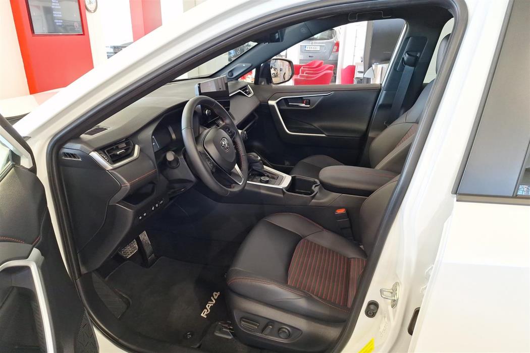 Toyota RAV4 Plug-in 2025