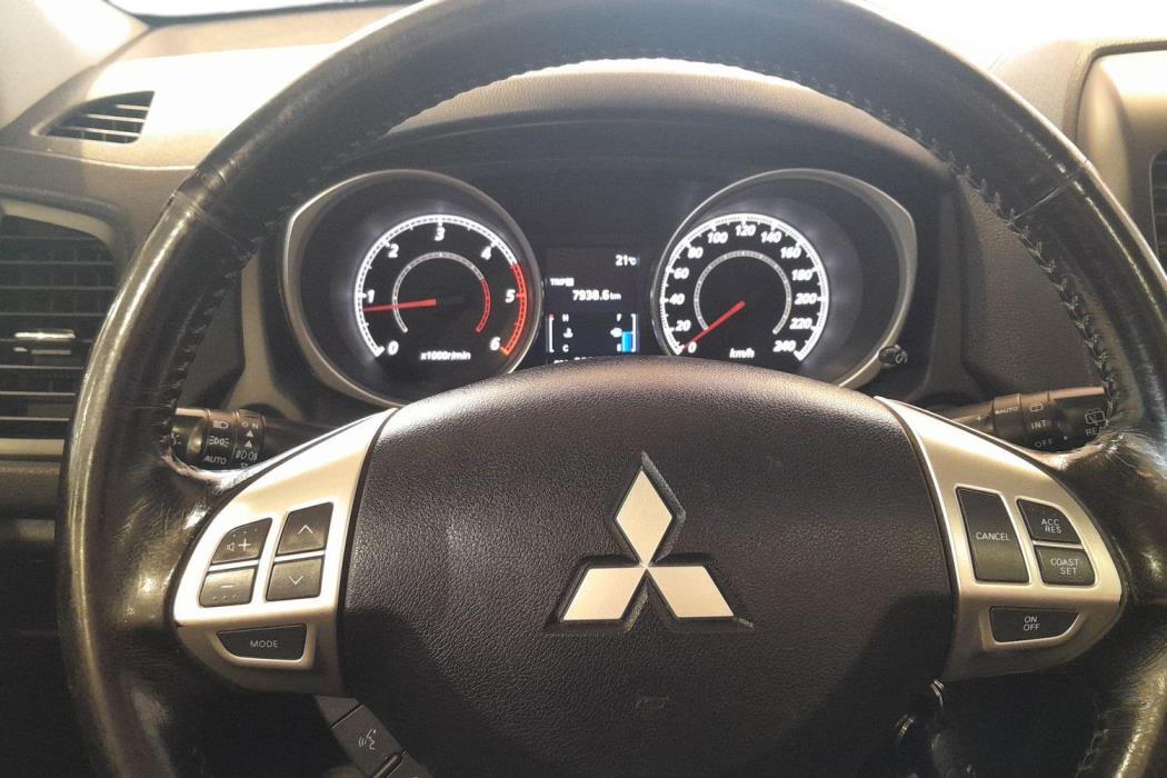 MITSUBISHI ASX 2011