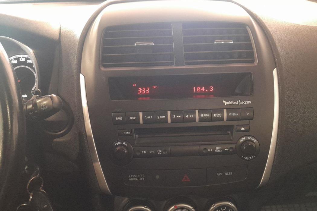 MITSUBISHI ASX 2011