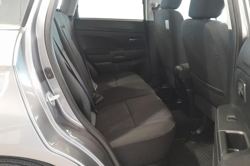 MITSUBISHI ASX 2011