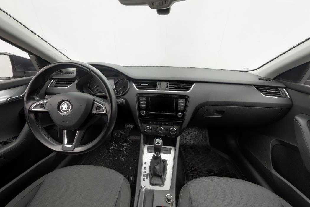 SKODA OCTAVIA 2016
