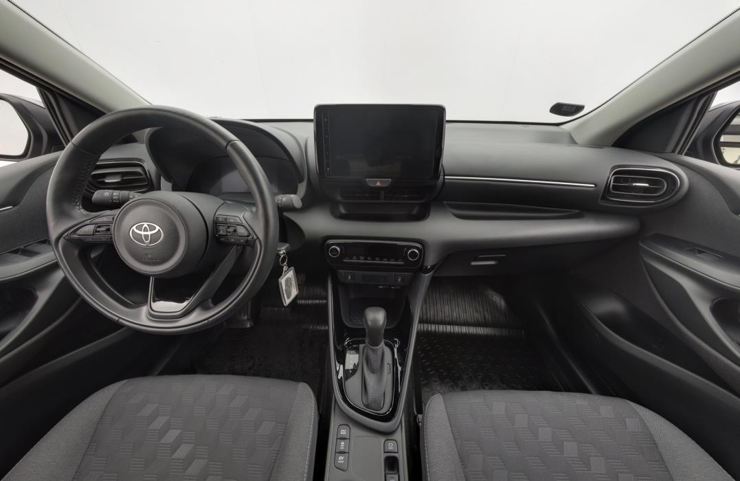 TOYOTA Yaris 2024