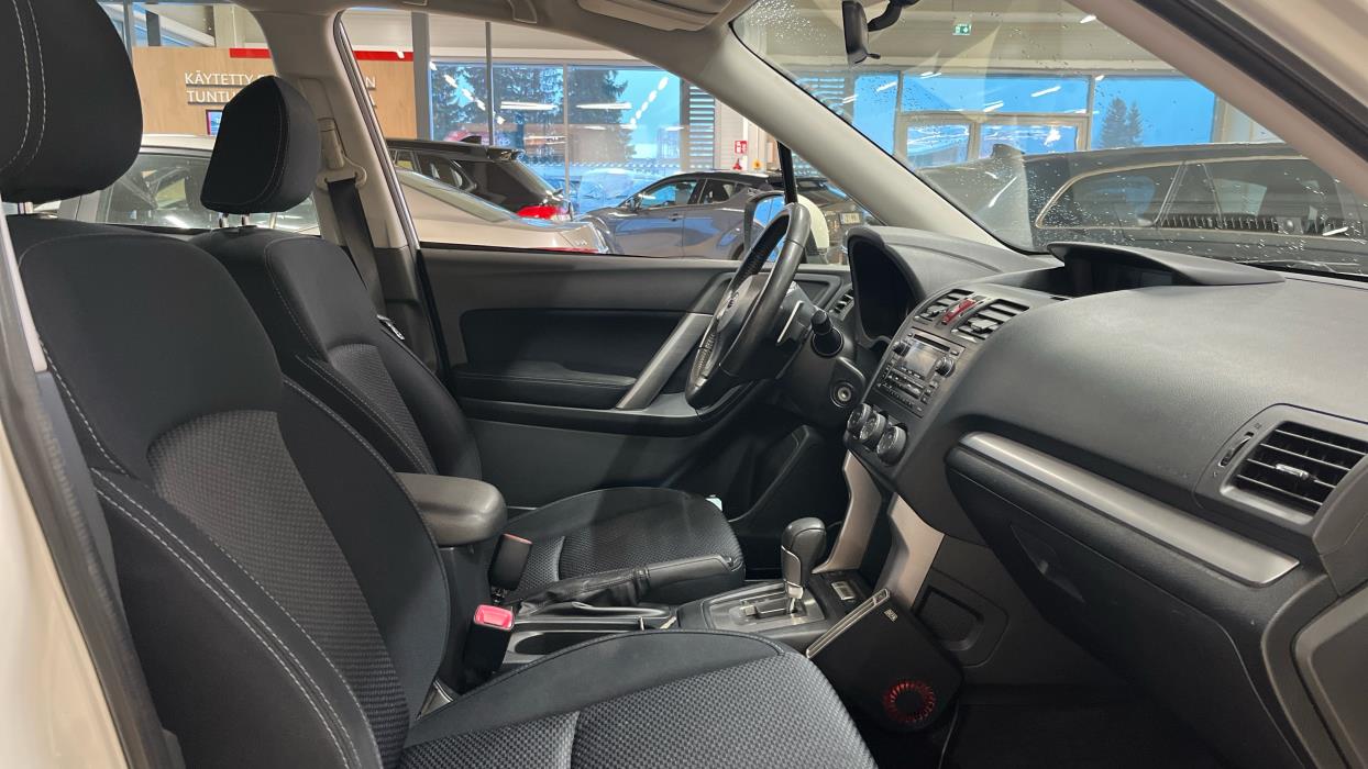 SUBARU FORESTER 2014