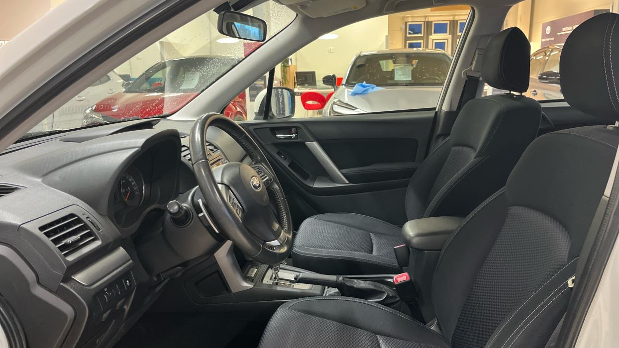 SUBARU FORESTER 2014