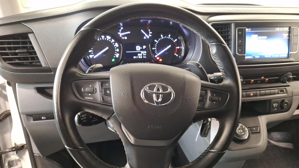 TOYOTA PROACE 2022