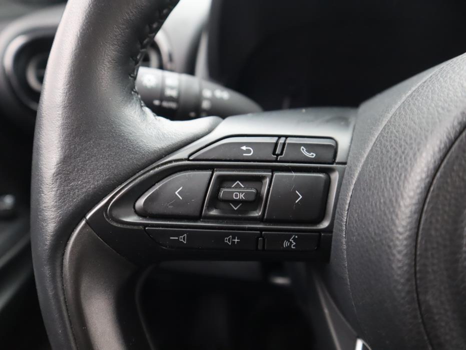 TOYOTA Yaris Cross 2023