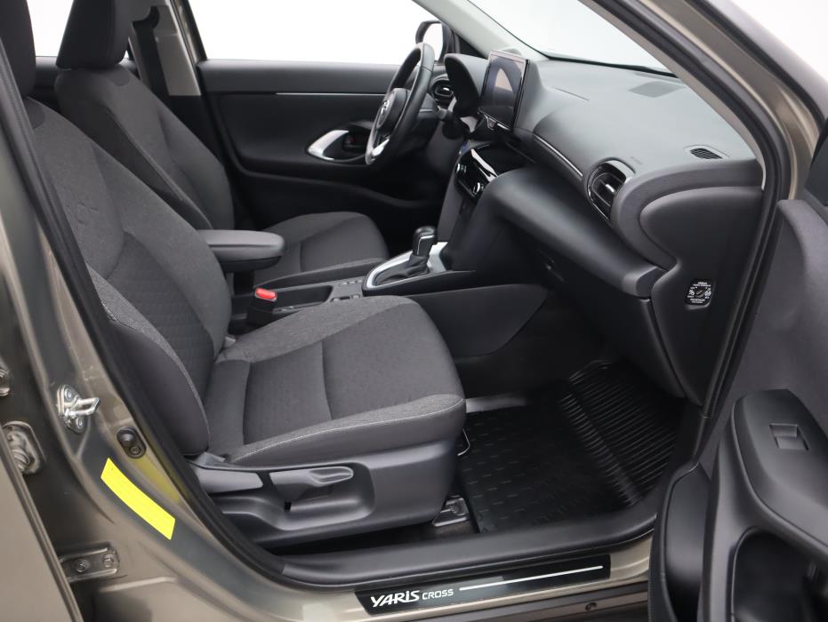 TOYOTA Yaris Cross 2023