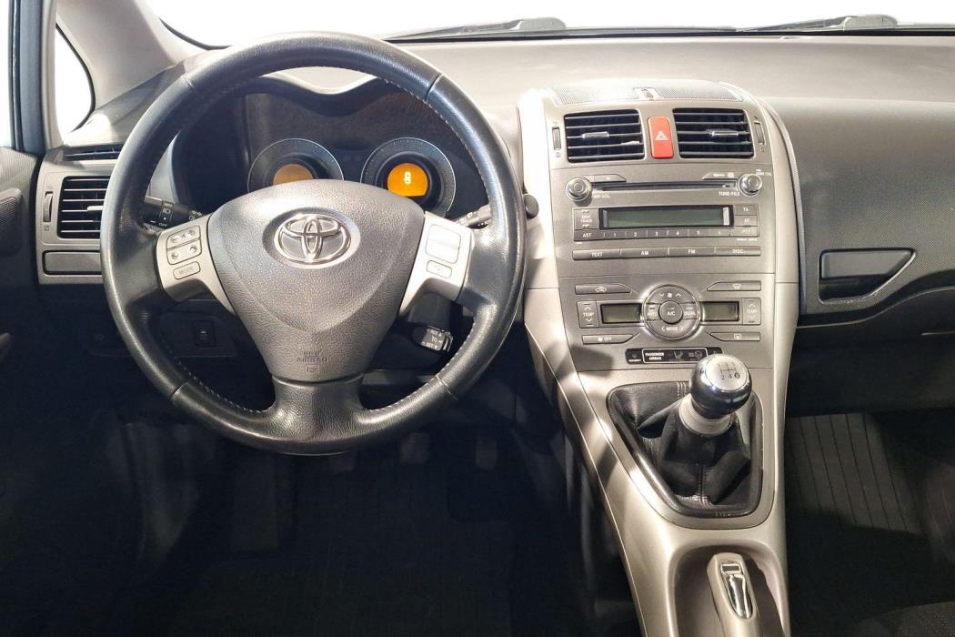 TOYOTA Auris 2007