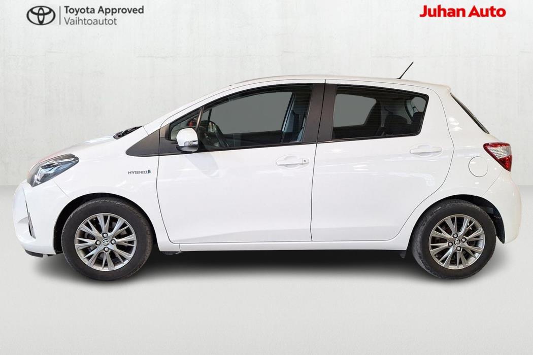 TOYOTA Yaris 2017