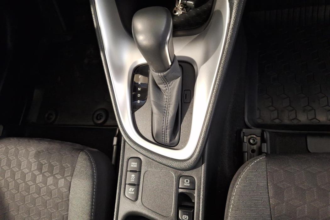 TOYOTA Yaris 2023
