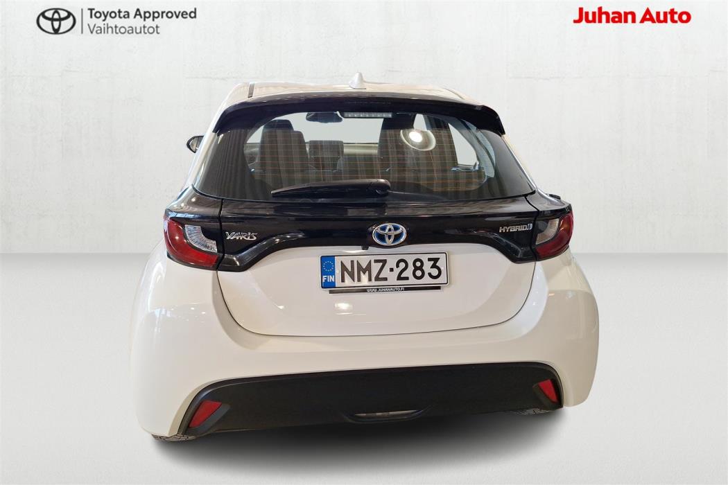 TOYOTA Yaris 2023
