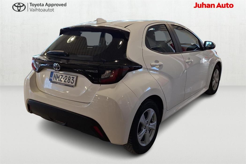 TOYOTA Yaris 2023