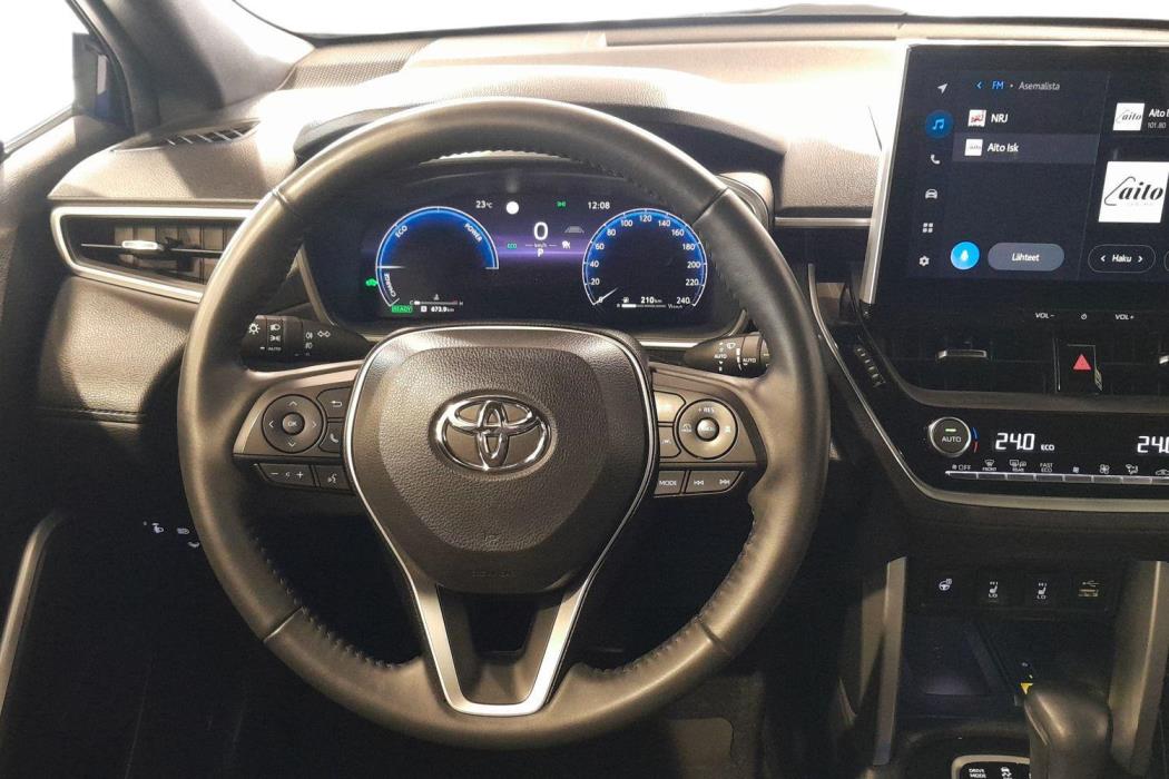 TOYOTA Corolla Cross 2024