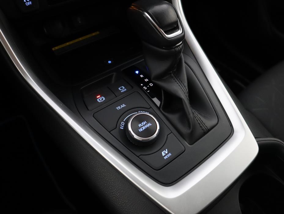 TOYOTA RAV4 2020