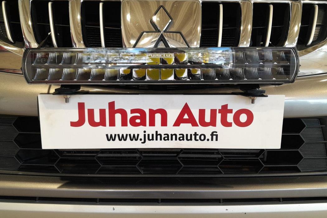 MITSUBISHI L200 2015