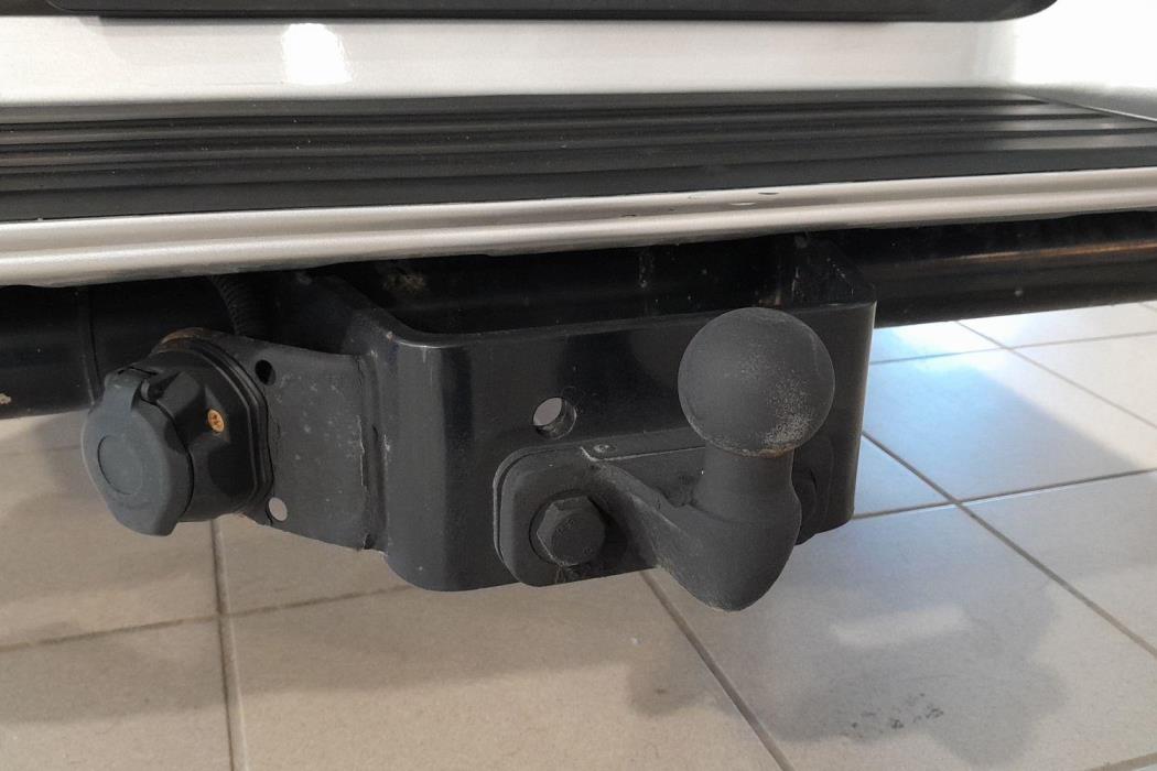 MITSUBISHI L200 2015