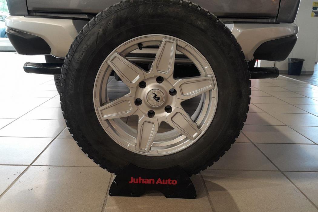 MITSUBISHI L200 2015