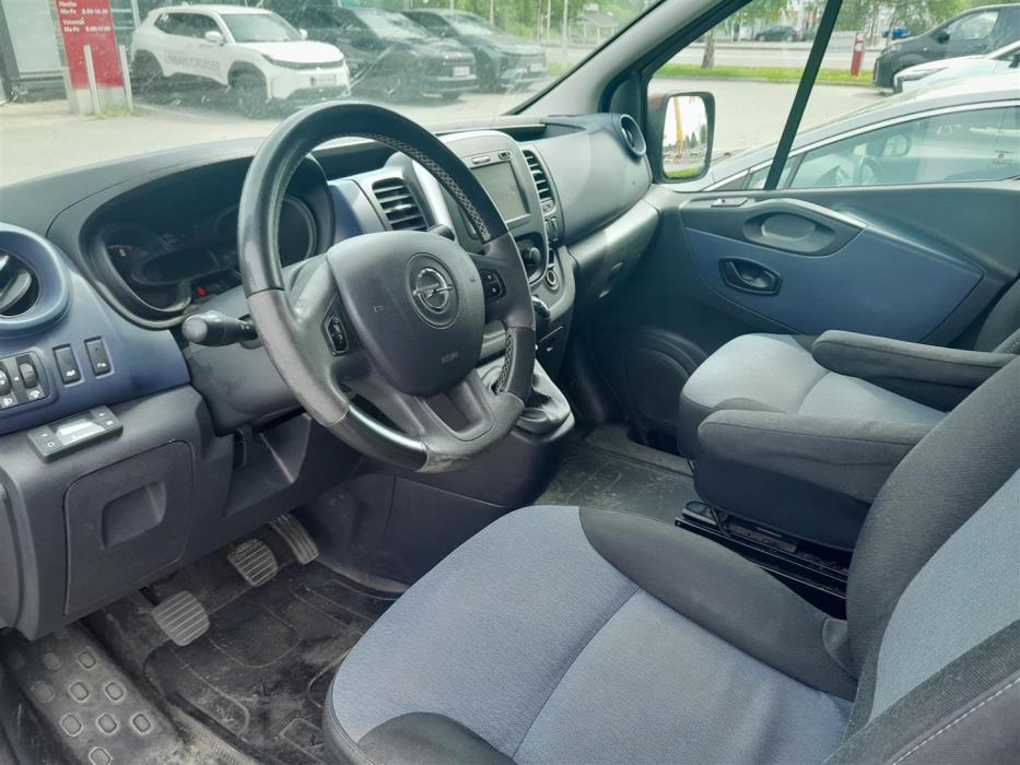 OPEL VIVARO 2015