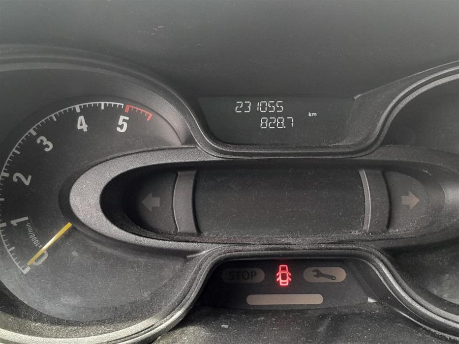 OPEL VIVARO 2015