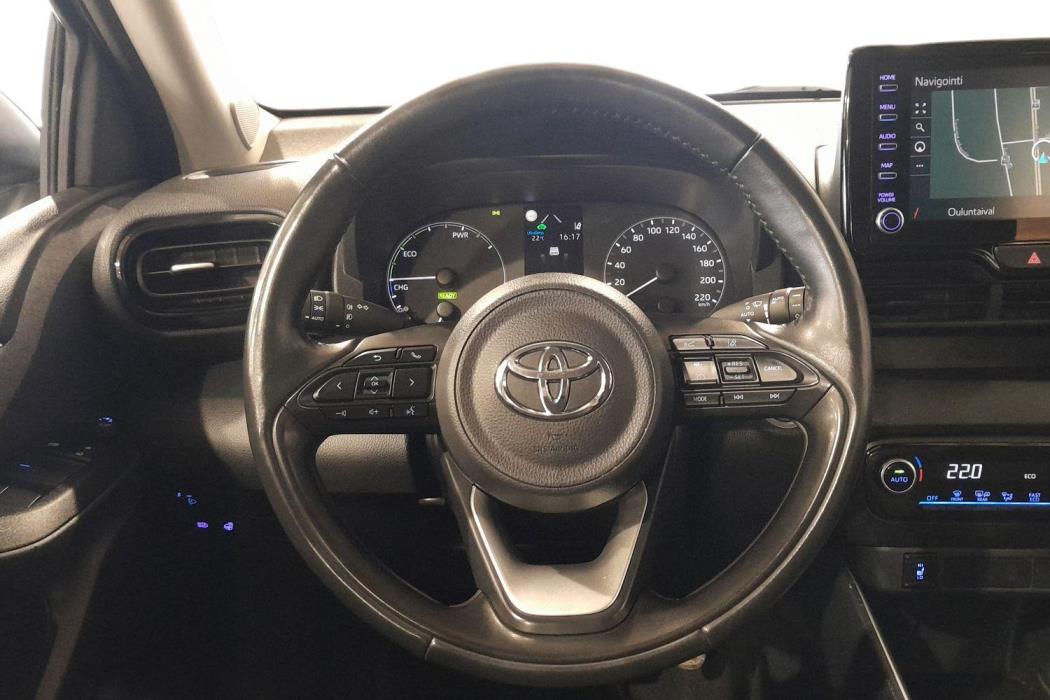 TOYOTA Yaris 2023