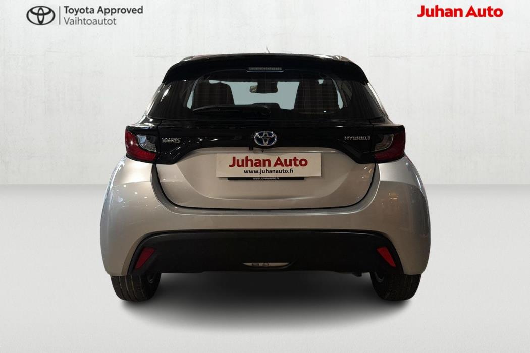 TOYOTA Yaris 2023