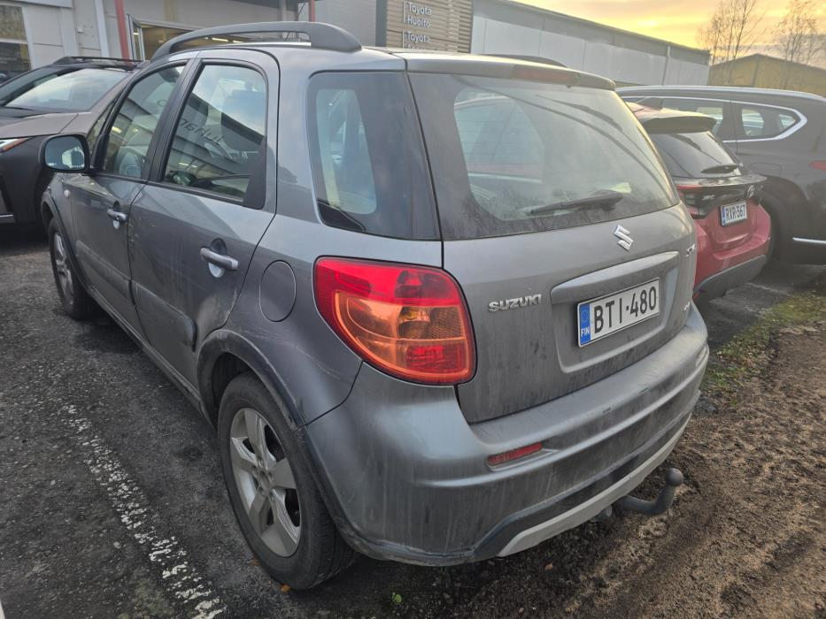 SUZUKI SX4 2010