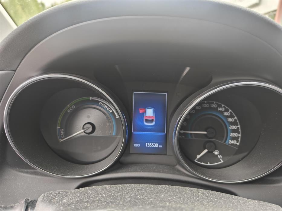 TOYOTA Auris 2015