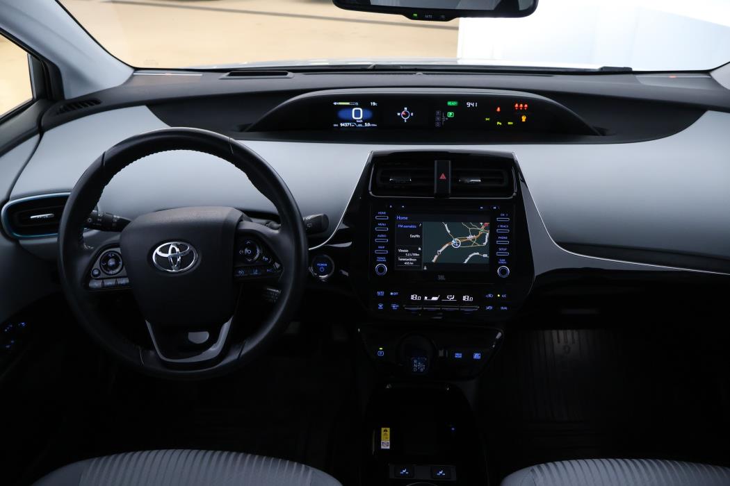 TOYOTA Prius 2019
