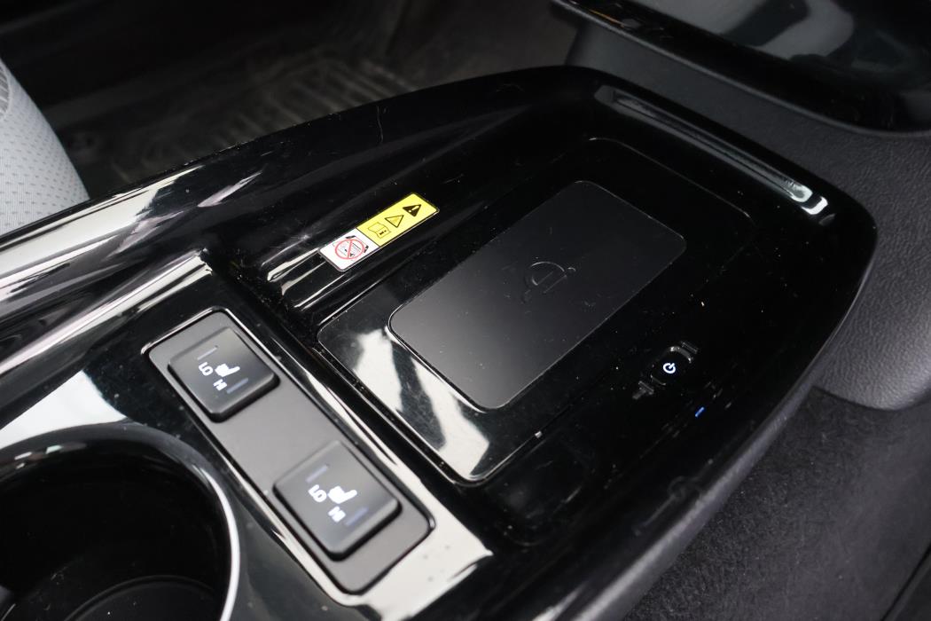 TOYOTA Prius 2019