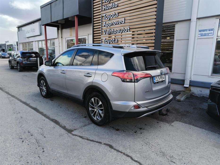 TOYOTA RAV4 2018