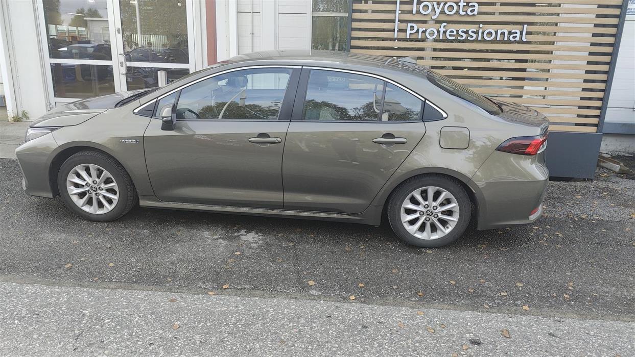 TOYOTA Corolla 2021