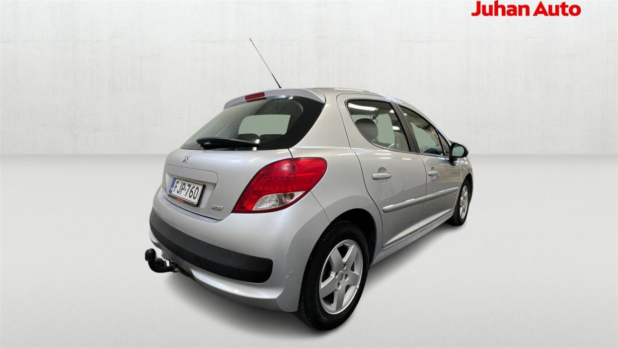 PEUGEOT 207 2010