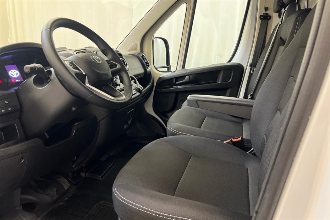 Toyota Proace MAX 2024