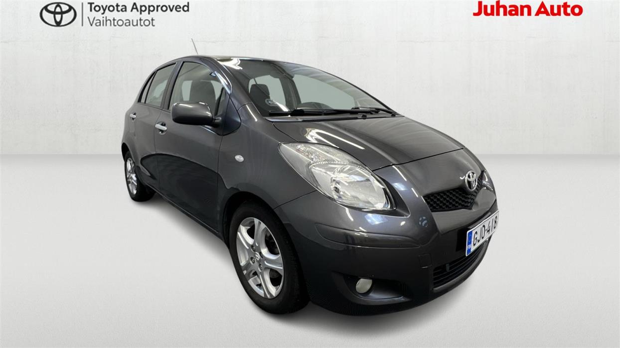 TOYOTA Yaris 2011