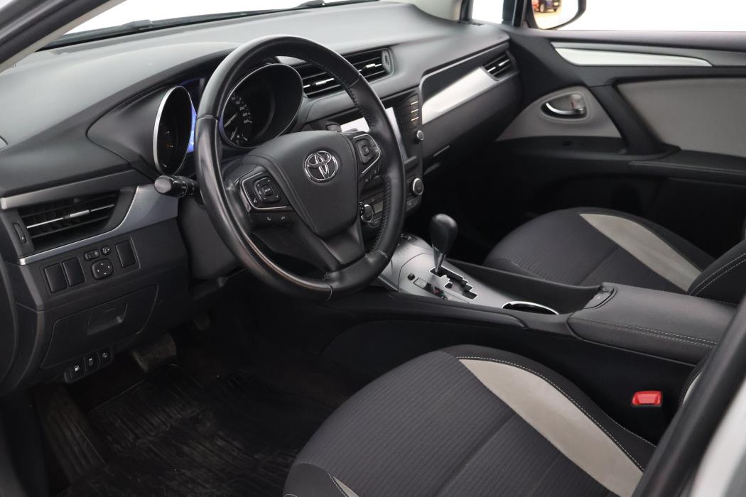 TOYOTA Avensis 2018